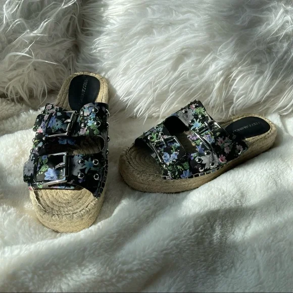 Rebecca Minkoff Women’s Jodi Slide Sandals,Black Flower - Picture 15 of 15